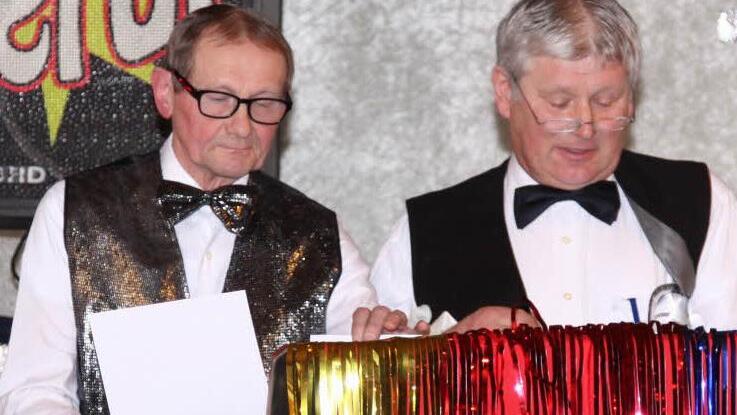 Helmut & Georg tratschen.