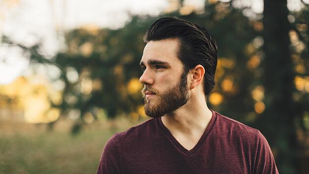 Haargele und Haarwachse im Test. 13 schneiden mit "sehr gut" ab. Aber es gibt auch einige Verlierer. Drew Hays/ Unsplash