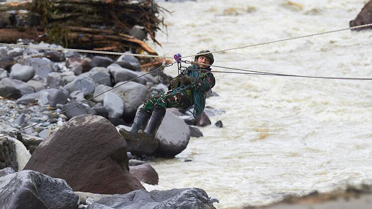 Überschwemmungen in Indonesien