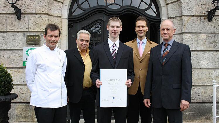 Bei der Koch-Ausbildung im Dorint Bad Brückenau. Foto: Ralf Ruppert