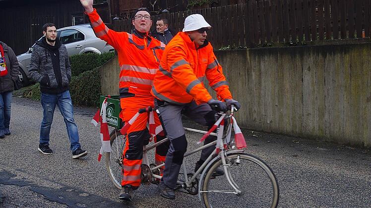Die Bauarbeiter Christian Engelhardt und Ralf Eidloth machten auch auf dem Tandem eine gute Figur.