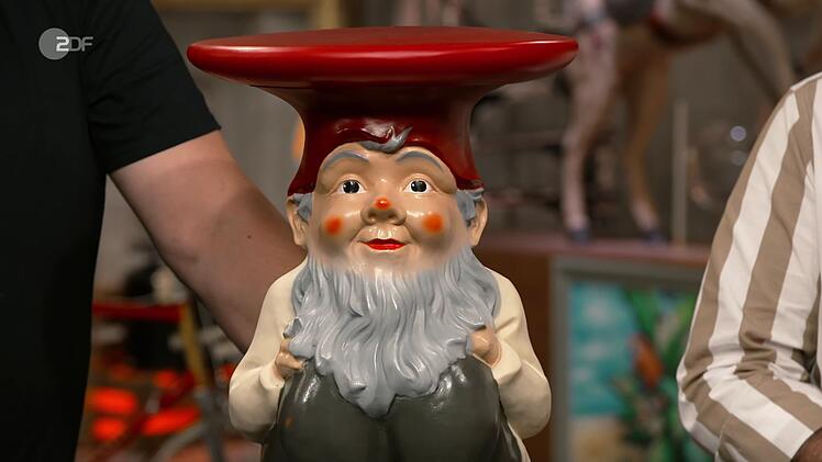 Bei einem Gartenzwerg ("Gnome") handelte es sich um einen Hocker mit Namen "Napoleon" vom Design-Unternehmen Kartell aus Mailand.