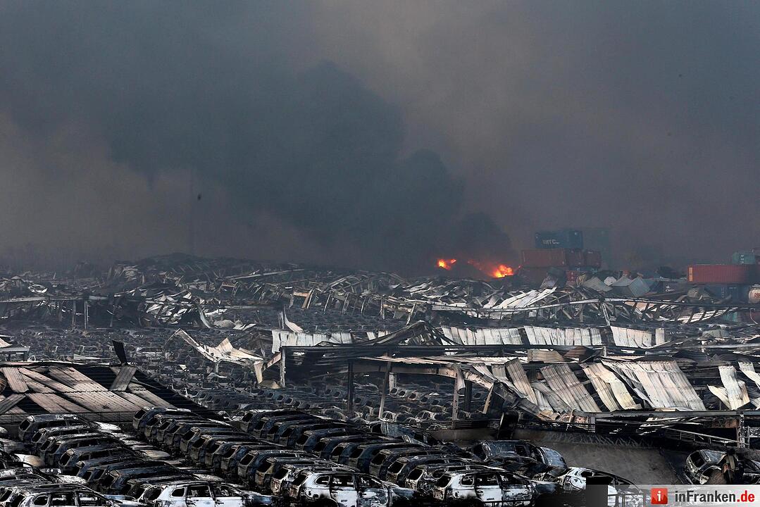 Huge explosion rocks Chinese port city of Tianjin