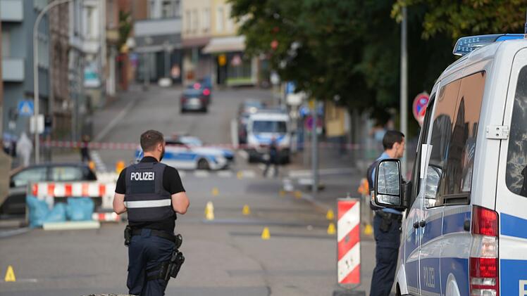 T&ouml;dliche Sch&uuml;sse auf Polizisten