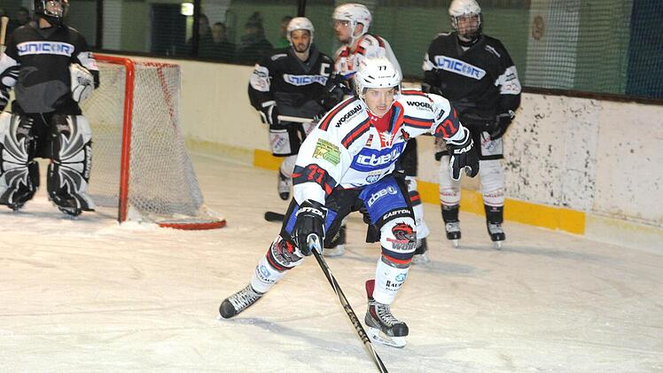 Derbyzeit: Szene aus dem Spiel der Kissinger Wölfe gegen den ESC Haßfurt. Foto: Hopf