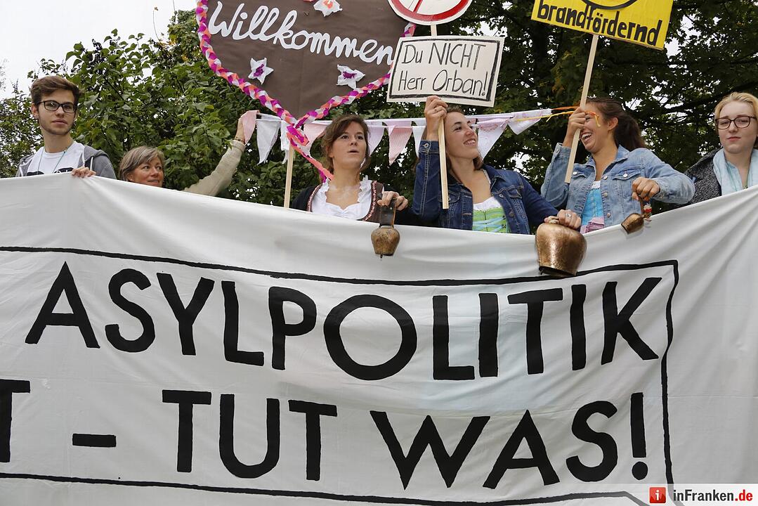 Orban besucht CSU in Kloster Banz: Opposition demonstriert