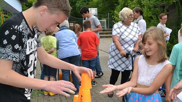 Die Spielstraße war eine große Attraktion auf dem Sommerfest der Schule. Foto: Uschi Prawitz
