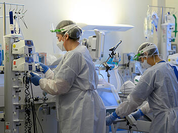 Impfpflicht schon ab Januar 2022: Kliniken in Bayern preschen voran