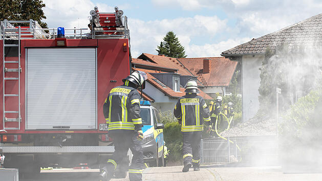 Gro&szlig;e Katastrophenschutz&uuml;bung in Mitwitz: Firmenbrand mit Todesopfer