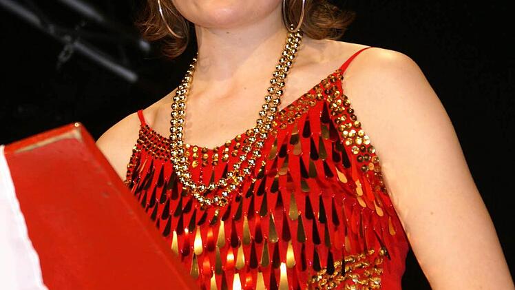 MdB Emmi Zeulner überraschte bei ihrer Büttenreden-Premiere