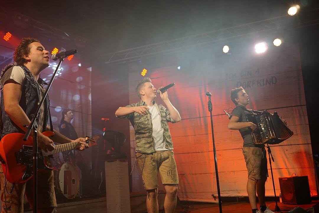 Backstage bei den Dorfrockern beim Eichenbühler Hoffest