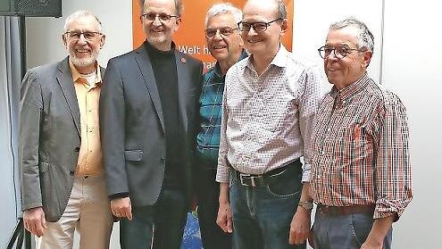 Der neue ÖDP-Bezirksvorstand (von links): Waldemar Bug, Bernhard Schmitt, Dr. Hans v. Besser, Dieter Sauer und Hubertus Brand. Es fehlt Esther Wagenhäuser.