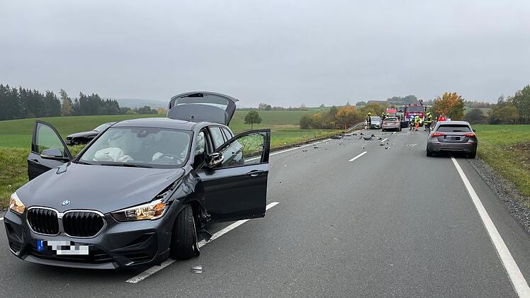 Selbitz: Heftiger Unfall auf B173 - drei Autos beteiligt