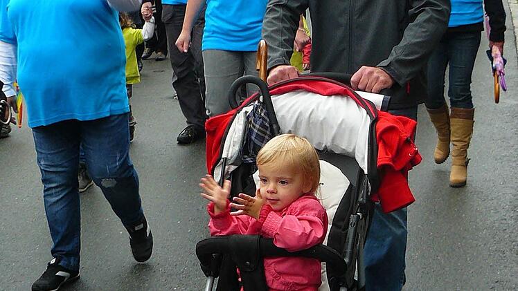 Klasse: "Papa muss schieben, und ich hab' ganz viel Spaß."