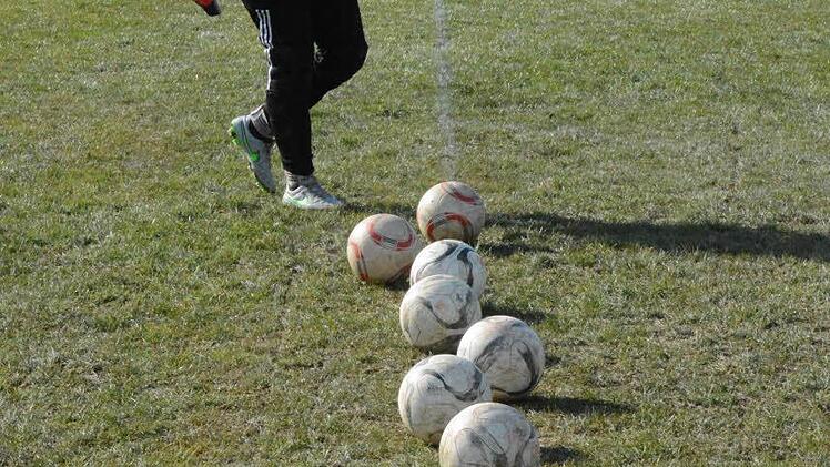 Schnappschuss rund um das Spiel der Woche beim SV Detter-Weißenbach gegen die SG Stralsbach (1:2). Foto: ssp