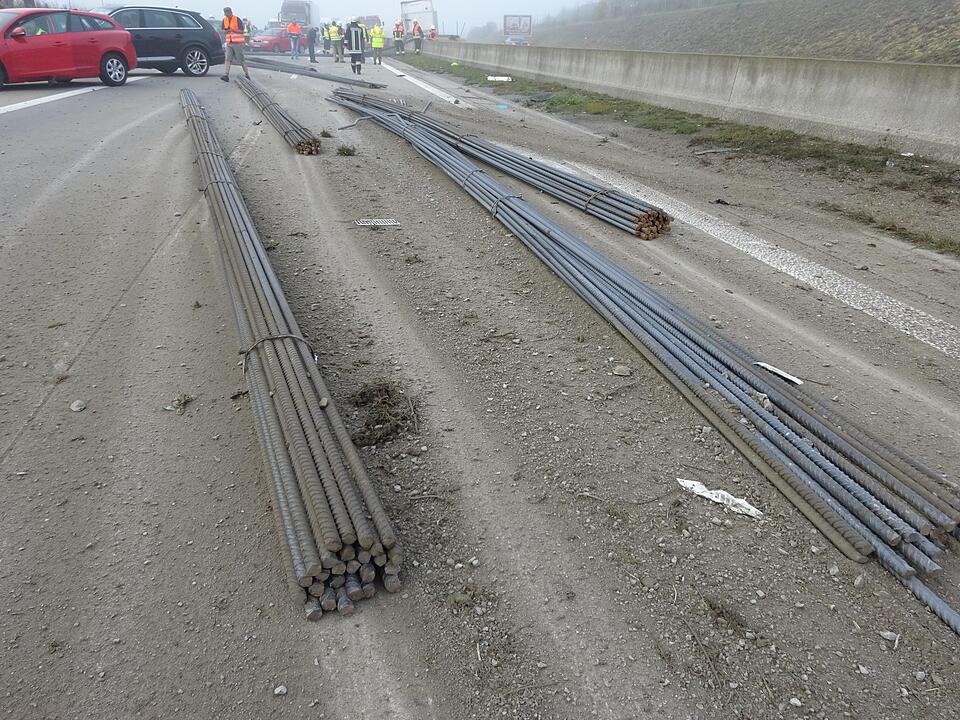 Unterfranken: Spektakulärer Unfall auf der A71