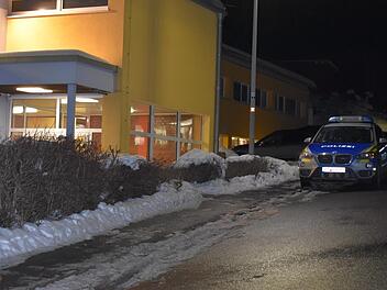 Die Polizei rückte zur Stadtratssitzung in Gräfenberg an. Die Besucherzahl wurde begrenzt Petra Malbrich