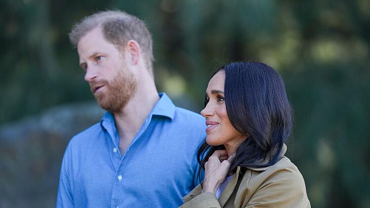 Harry und Meghan, das Herzogspaar von Sussex, kehrte der K&ouml;nigsfamilie Anfang 2020 den R&uuml;cken zu.