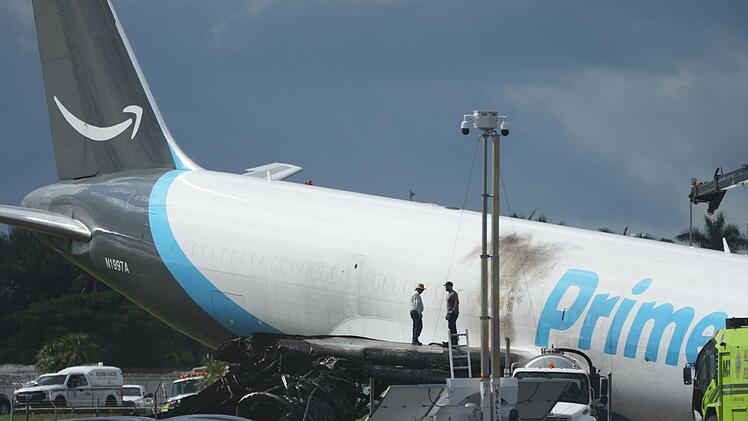 Unfall mit Amazon-Frachtflugzeug in Miami