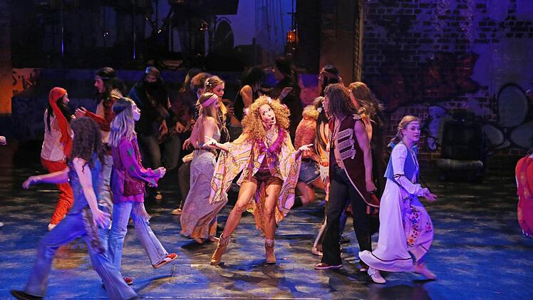 Hair" am Landestheater Coburg Foto: Henning Rosenbusch