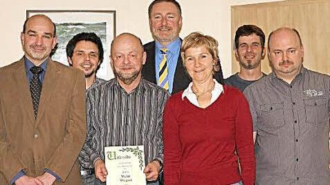 Der Vorstand bleibt im Amt (von links): Erster Vorsitzender Stephan Valtin, Beisitzer Benjamin Schmidt, Schriftführer Volker Weigand, Zweiter Vorsitzender Bürgermeister Udo Döhler, Kassiererin Carola Scheler, Beisitzer Florian Obert und Zweiter Kassier Heiko Weigand. Foto: Katja Nauer