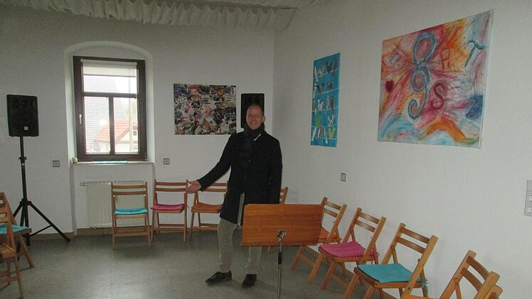 Das Domizil des Gesangvereins in der Alten Schule erhält eine Optimierung der Akustik, Lüftung und des Schalls, informierte Bürgermeister Johannes Krumm (Foto). Foto: Winfried Ehling