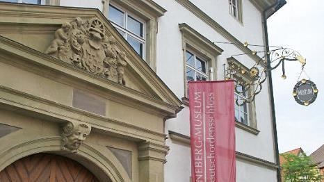 Das Deutschordensschloss beherbergt das Henneberg-Museum. Derzeit ist es geschlossen.  Foto: Archiv/Breitenbach