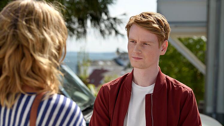 Nora Kaminski (Tanja Wedhorn) macht sich zunehmend Sorgen um ihren Sohn Kai (Lukas Zumbrock), der unter enormem Druck zu stehen scheint.