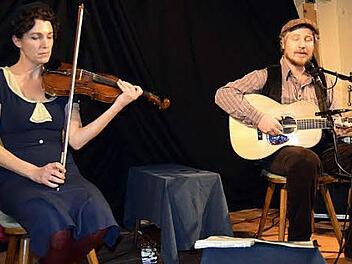 Das erste Solokonzert mit Dominik Plangger und Claudia Fenzl im Loffelder Brauereisaal begeisterte.  Foto: Andreas Welz