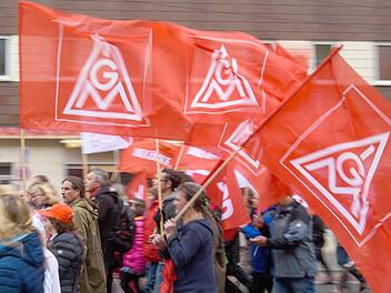 Tausende demonstrierten beim Tag der Arbeit in Bayern. Foto: Archiv /Nicolas Armer/dpa