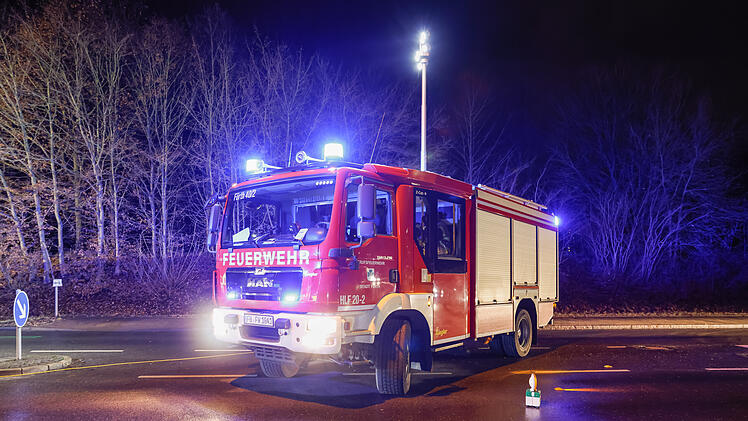 F&uuml;rth: 15-j&auml;hriger Radfahrer von Kleinbus erfasst
