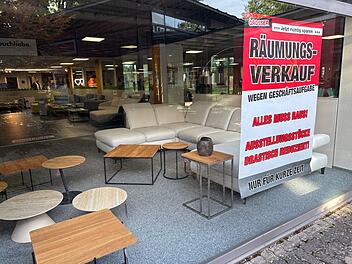 R&auml;umungsverkauf bei Wohnzimmer Koch in Bamberg - M&ouml;belhaus schlie&szlig;t