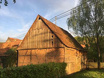Idylle: Eine alte Scheune in Burghausen im Abendlicht.Foto: Nicolas Zenzen