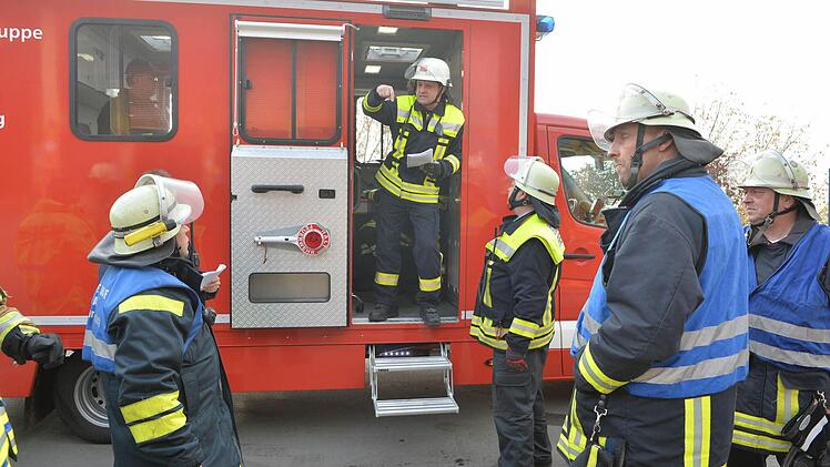 Stadtbrandrat Moyana steuert den Einsatz