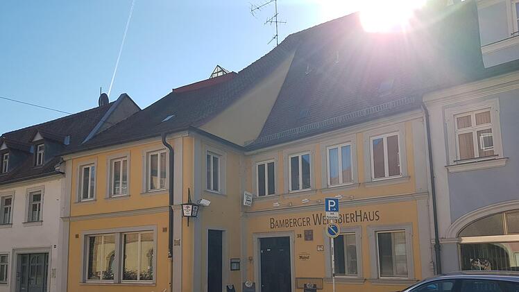 Hoffnungsschimmer für das Weissbierhaus: Das Traditionslokal soll schon bald wieder öffnen.  Foto: Sebastian Schanz