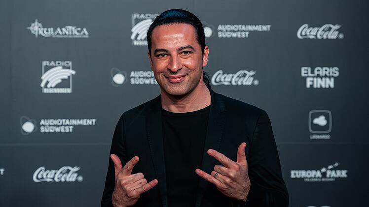 B&uuml;lent Ceylan wei&szlig;, wie man das Publikum begeistert.