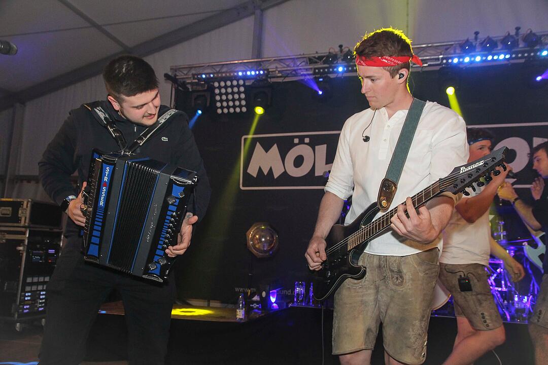 Festabend mit &bdquo;M&ouml;lltal Sound&ldquo;