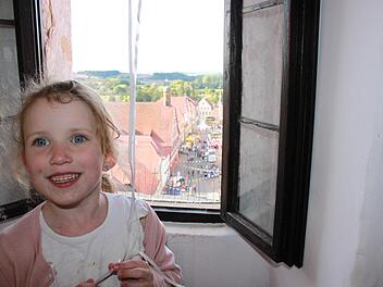 Annemarie ist begeistert vom Turm. Vor allem, da das Leben früher so nochmal ein Stück anschaulicher wird.