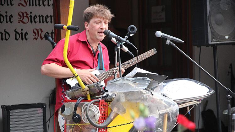 Open Air am Münnerstädter Bienenhaus.Heike Beudert