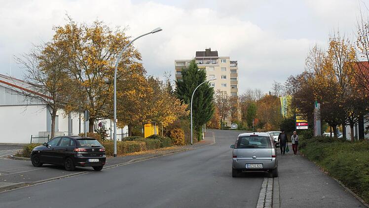 Einstimmig lehnte der Bauausschuss den Antrag der Gewerbetreibenden ab, die Spitzwiese direkt an den Ring anzuschließen. Foto: Mäuser