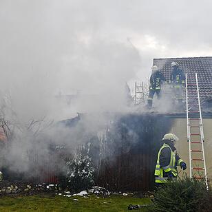 Kreis Bamberg: Feuer greift auf Wohnhaus über