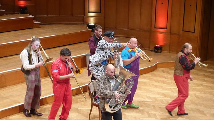 Mnozil Brass: Eine raffinierte Collage aus Clownerei und hochklassiger Musiker.