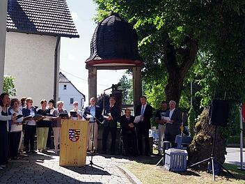 Die Sängerinnen des SSV Beikheim umrahmten den Festakt mit heimatlichen Liedern. Heike Schülein