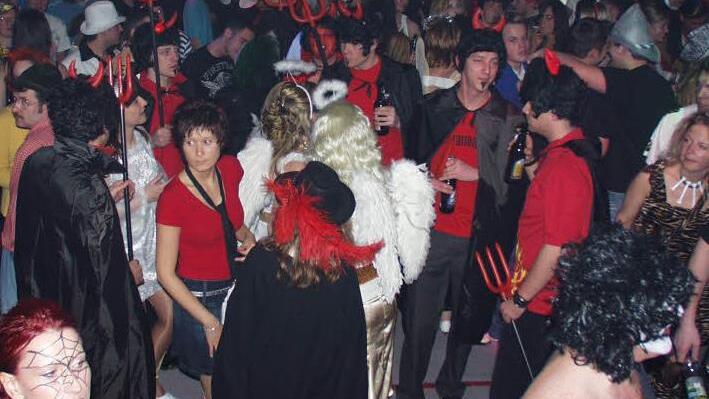 Volles Haus beim Blütenfasching 2007. Foto: Klaus-Peter Wulf