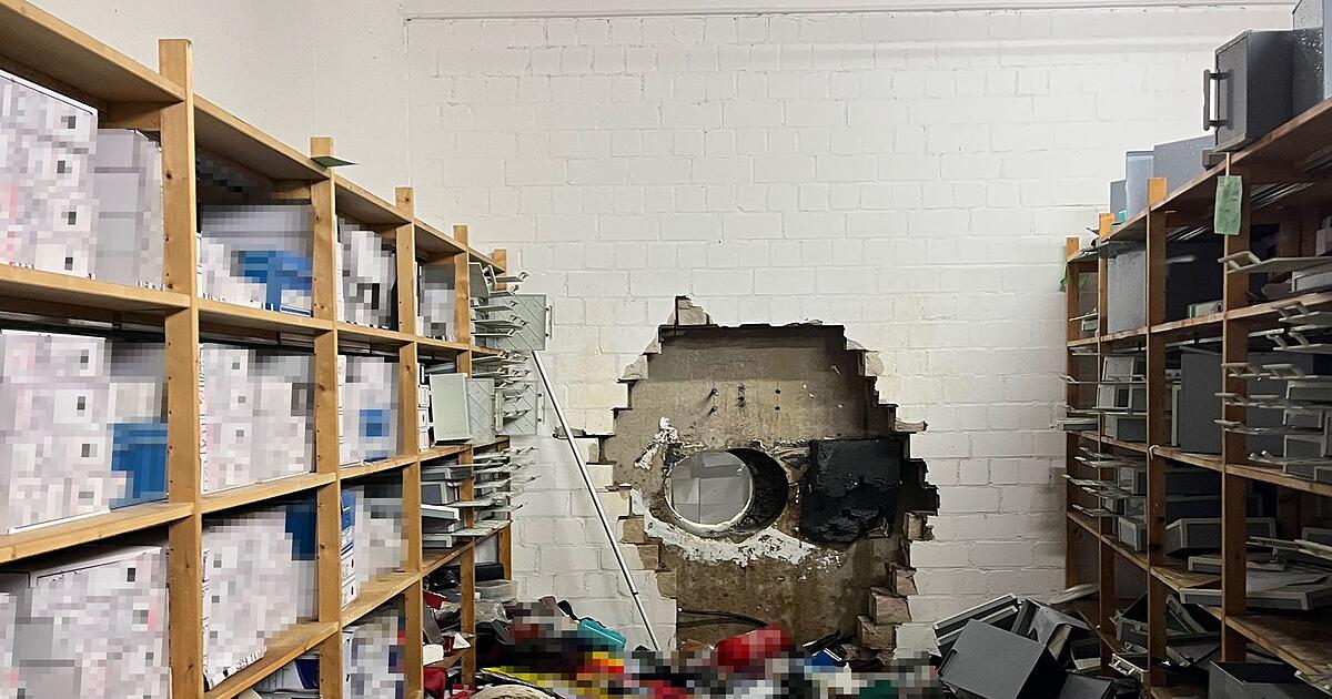 Polizei-Bank-Einbrecher-kamen-durch-manipulierte-T-r