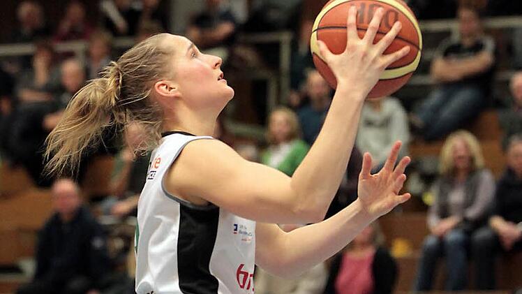 DJK-Spielf&uuml;hrerin Jessica Miller f&uuml;hrte ihr Team im Hinspiel in Mainz mit 20 Punkten, zehn Rebounds, sieben Korbvorlagen und f&uuml;nf Ballgewinnen zum Sieg. Foto: sportpress