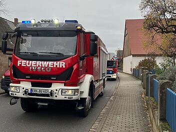Bubenreuth: Feuerwehr muss Wohnungstür aufstemmen - Frau verletzt