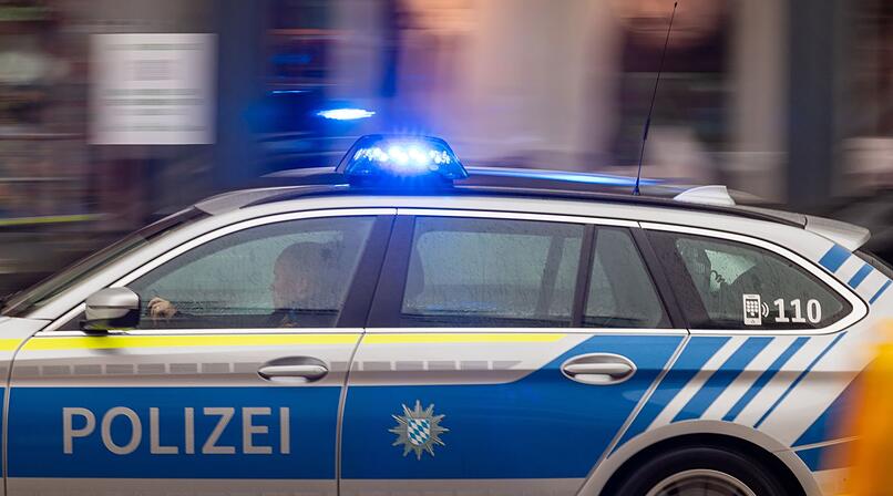 Betrunkener (35) geht auf Mann (44) los - er warf eine Bierdose nach ihm