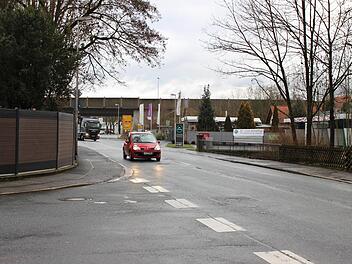 Um die Lauter-Brücke in der Rodacher Straße, die ersetzt werden soll, ging es im Bausenat. Foto: Ulrike Nauer