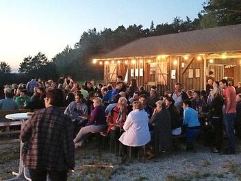 "Gemütlichkeit" ist kein Fremdwort bei den Veranstaltungen des Hüttenvereins Albertshof.  Foto: privat